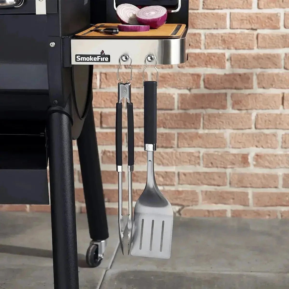 weber-precision-grill-tongs-spatula-set-tongs-1183598367.jpg